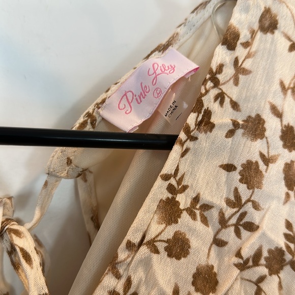 NWOT Pink Lily Romper. Size Large. Never worn. Purchased online - Picture 2 of 3